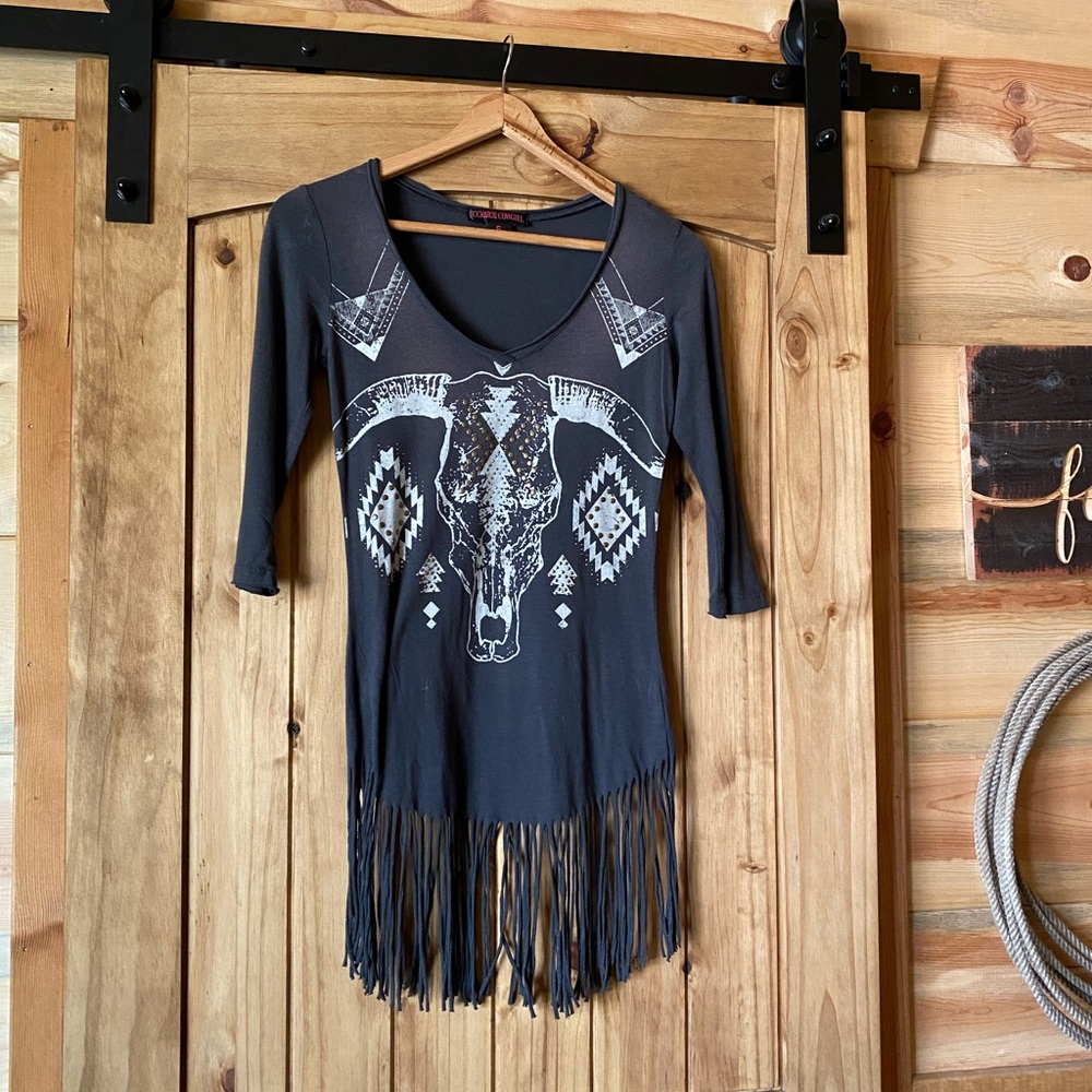 Fringe bull skull tee